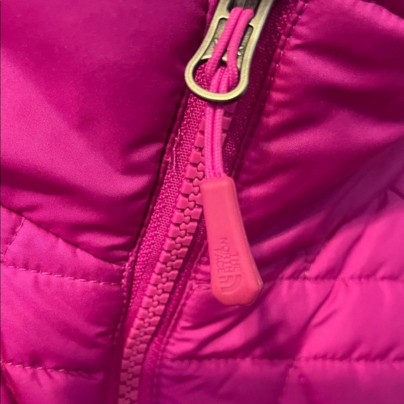 The North Face Women’s Insulated Quilted Vest | Pink | Size M - Picture 3 of 13